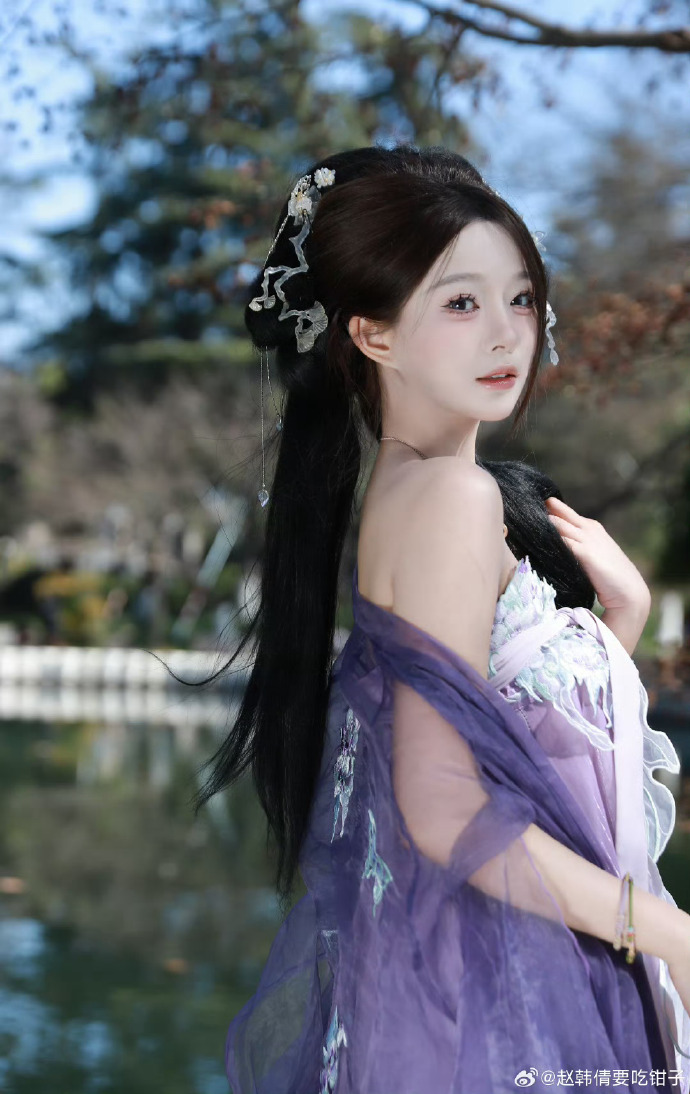 坚如磐石 海报